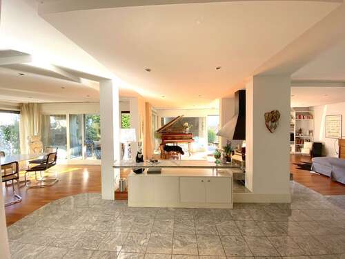 Foto - Haus zum Kaufen in Esslingen 740.000,00 € 254.4 m²