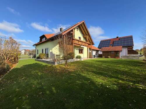 Foto - Haus zum Kaufen in Püchersreuth Ilsenbach 360.000,00 € 148.72 m²