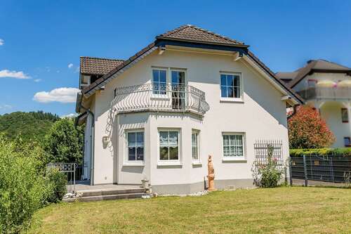 Foto - Haus zum Kaufen in Bullay 449.000,00 € 182 m²