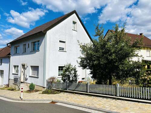 Foto - Haus zum Kaufen in Oberaurach 220.000,00 € 130 m²