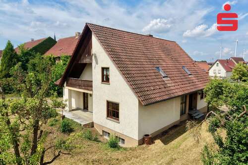 Foto - Haus zum Kaufen in Frankenwinheim 295.000,00 € 177 m²