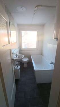 Foto - Wohnung zum Mieten in Weitramsdorf 485,00 € 96.93 m²