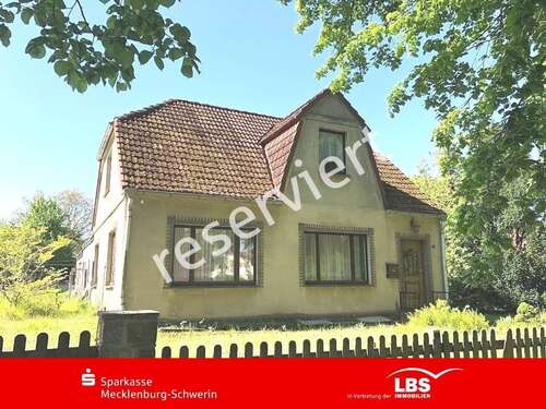Foto - Haus zum Kaufen in Schwerin 200.000,00 € 115.18 m²