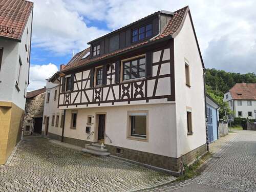 Foto - Haus zum Kaufen in Eltmann 340.000,00 € 140 m²