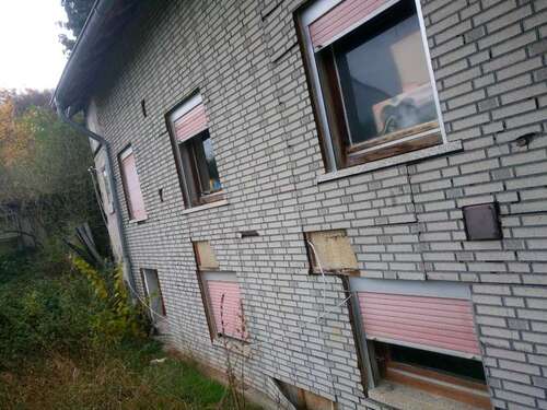 Foto - Haus zum Kaufen in Weyerbusch 79.900,00 € 140 m²
