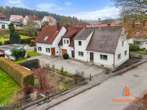 Foto - Haus zum Kaufen in Winterbach 499.000,00 € 260.99 m²