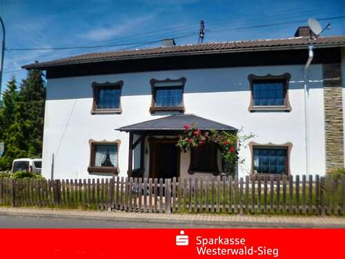 Foto - Haus zum Kaufen in Freirachdorf 155.000,00 € 158.57 m²