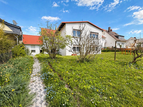 Foto - Haus zum Kaufen in Wöllstadt 489.000,00 € 180 m²
