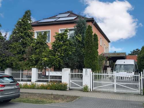 Foto - Haus zum Kaufen in Falkensee 899.000,00 € 300 m²