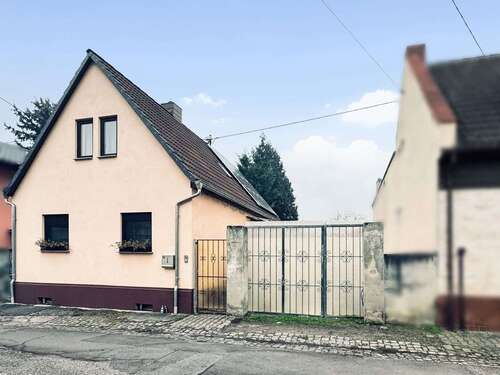 Foto - Haus zum Kaufen in Hamm am Rhein 180.000,00 € 65 m²