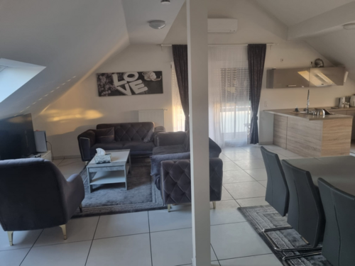 Foto - Wohnung zum Mieten in Erlenbach 900,00 € 83 m²