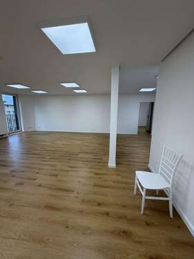Foto - Büro in Bochum 990,00 € 98 m² - 990,00&nbsp;EUR Kaltmiete, ca.&nbsp; 98,00&nbsp;m&sup2;