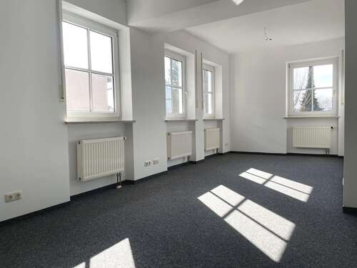 Foto - Büro in Buchloe 600,00 € 61 m² - 600,00&nbsp;EUR Kaltmiete, ca.&nbsp; 61,00&nbsp;m&sup2;