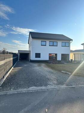 Foto - Haus zum Kaufen in Naunhof 680.000,00 € 180 m²