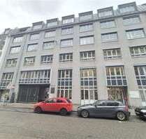 Büro in München 3.144,96 € 196.56 m²