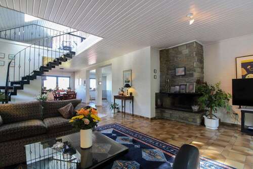 Foto - Haus zum Kaufen in Weilrod 549.000,00 € 223.17 m²