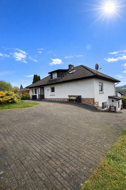 Foto - Haus zum Kaufen in Breitenbach am Herzberg 289.000,00 € 315 m²