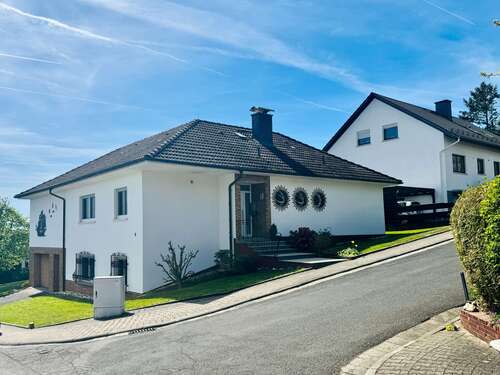 Foto - Haus zum Kaufen in Gründau 468.000,00 € 158 m²