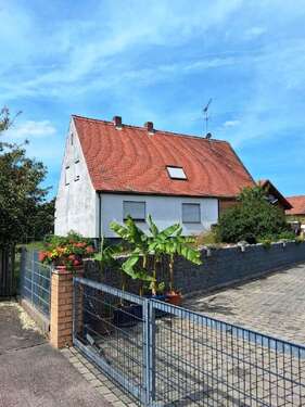 Foto - Haus zum Kaufen in Heideck 159.000,00 € 142 m²