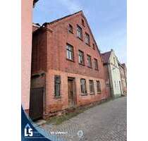 Haus zum Kaufen in Havelberg 22.000,00 € 250 m²