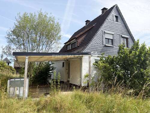 Foto - Haus zum Kaufen in Kirchen Wingendorf 99.000,00 € 130.5 m²