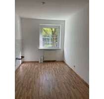 Wohnung zum Mieten in Halle 400,00 € 48.34 m²