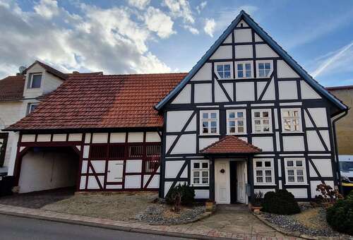 Foto - Haus zum Kaufen in Immenhausen 299.000,00 € 260 m²