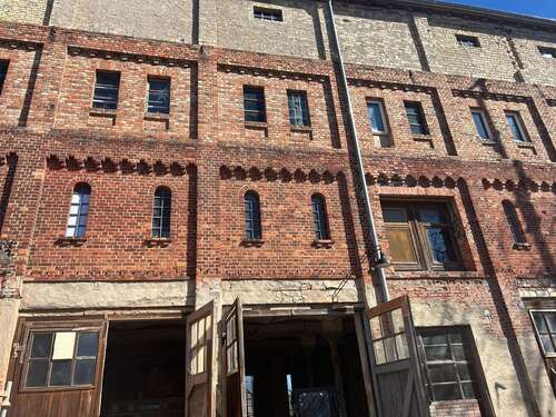 Foto - Halle in Halle 450,00 € 80 m² - 450,00&nbsp;EUR Kaltmiete, ca.&nbsp; 80,00&nbsp;m&sup2;