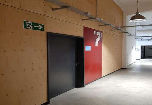 Foto - Halle in München 1.288,00 € 50.24 m²