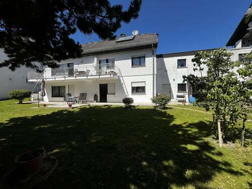 Foto - Haus zum Kaufen in Idstein - Eschenhahn 717.000,00 € 275 m²