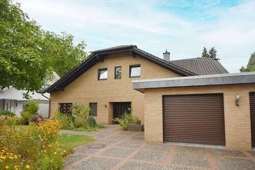 Foto - Haus zum Kaufen in Schloß Holte-Stukenbrock 590.000,00 € 299 m²