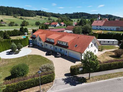 Foto - Haus zum Kaufen in Wolfertschwenden Niederdorf 2.700.000,00 € 627 m²
