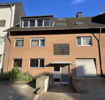Haus zum Kaufen in Köln 1.140.000,00 € 304 m²