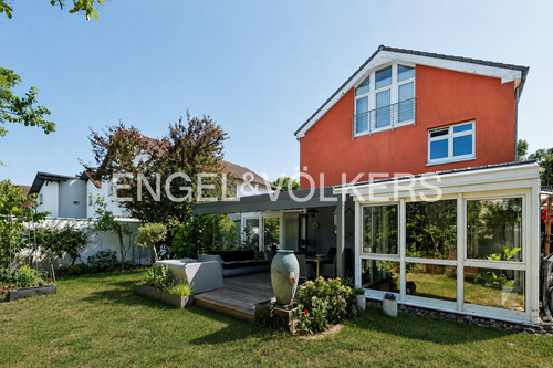 Foto - Haus zum Kaufen in Dreieich 990.000,00 € 237.92 m²