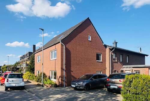Foto - Haus zum Kaufen in Kaarst 697.000,00 € 281 m²