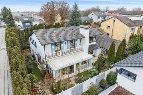 Foto - Haus zum Kaufen in Wörth 990.000,00 € 271.86 m²