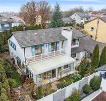 Haus zum Kaufen in Wörth 990.000,00 € 271.86 m²