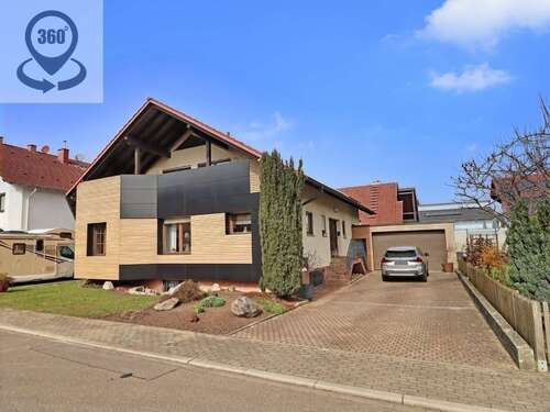 Foto - Haus zum Kaufen in Karlsdorf-Neuthard 880.000,00 € 216 m²