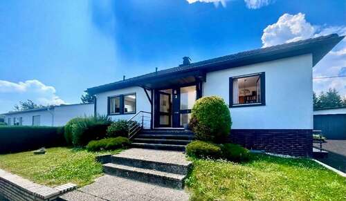 Foto - Haus zum Kaufen in Windhagen 325.000,00 € 102 m²