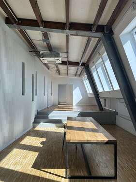 Foto - Büro in Berlin 4.117,60 € 205.88 m²