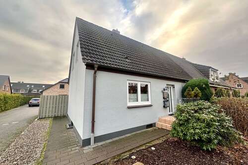 Foto - Haus zum Mieten in Elmshorn 950,00 € 100 m²