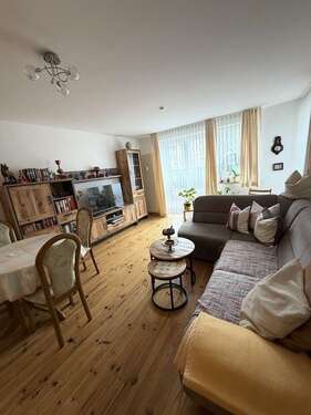 Foto - Wohnung zum Mieten in Zeulenroda-Triebes 341,00 € 59.94 m²