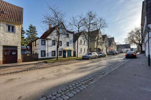 Foto - Haus zum Kaufen in Stuttgart-ZuffenhausenMitte 290.000,00 € 184.5 m²