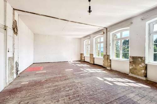 Foto - Haus zum Kaufen in Eitorf 449.000,00 € 301 m²
