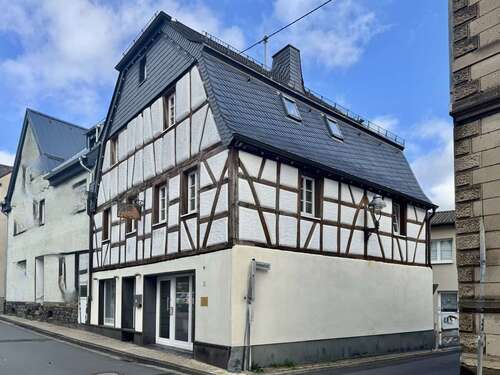 Foto - Haus zum Kaufen in Kempenich 450.000,00 € 334 m²