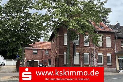 Foto - Haus zum Kaufen in Erkelenz 375.000,00 € 315 m²