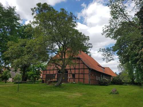 Foto - Haus zum Kaufen in Bleckede 85.000,00 € 210 m²