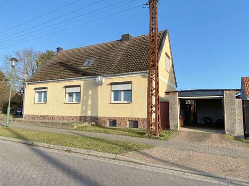 Foto - Haus zum Kaufen in Schwiesau 130.000,00 € 149 m²