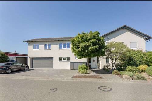 Foto - Haus zum Kaufen in Steinmauern 1.110.000,00 € 242.62 m²