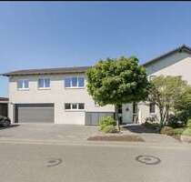 Haus zum Kaufen in Steinmauern 1.110.000,00 € 242.62 m²